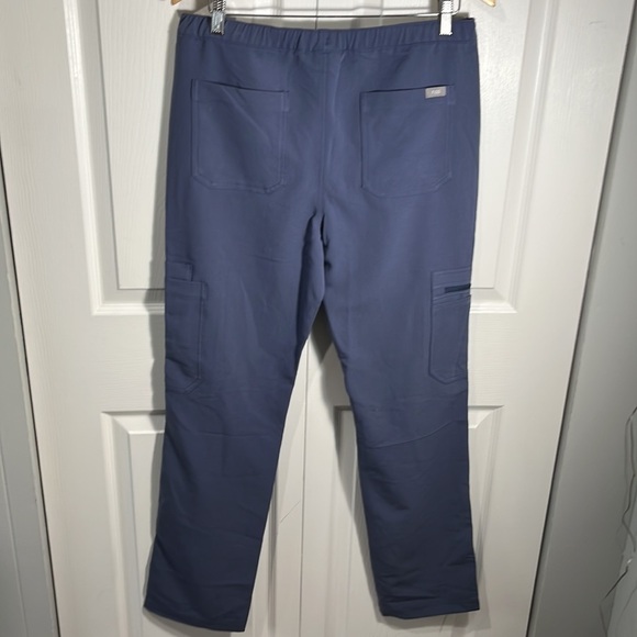 BNWT Figs Cairo scrub pants - Picture 2 of 12